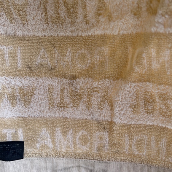 Authentic Fendi Zucca Teleria Bath Towel - Picture 9 of 9